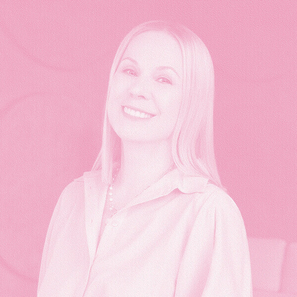 «Как я пришла в сознание». Встреча с Диной Корзун в женском клубе «Между нами»
