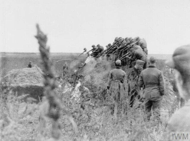 «Военные преступления нацистской Германии. Айнзатцгруппы». Лекция Николая Калинина